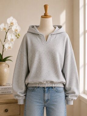 Madden Girl Light Gray Speckled Crewneck Sweatshirt‎ Size L